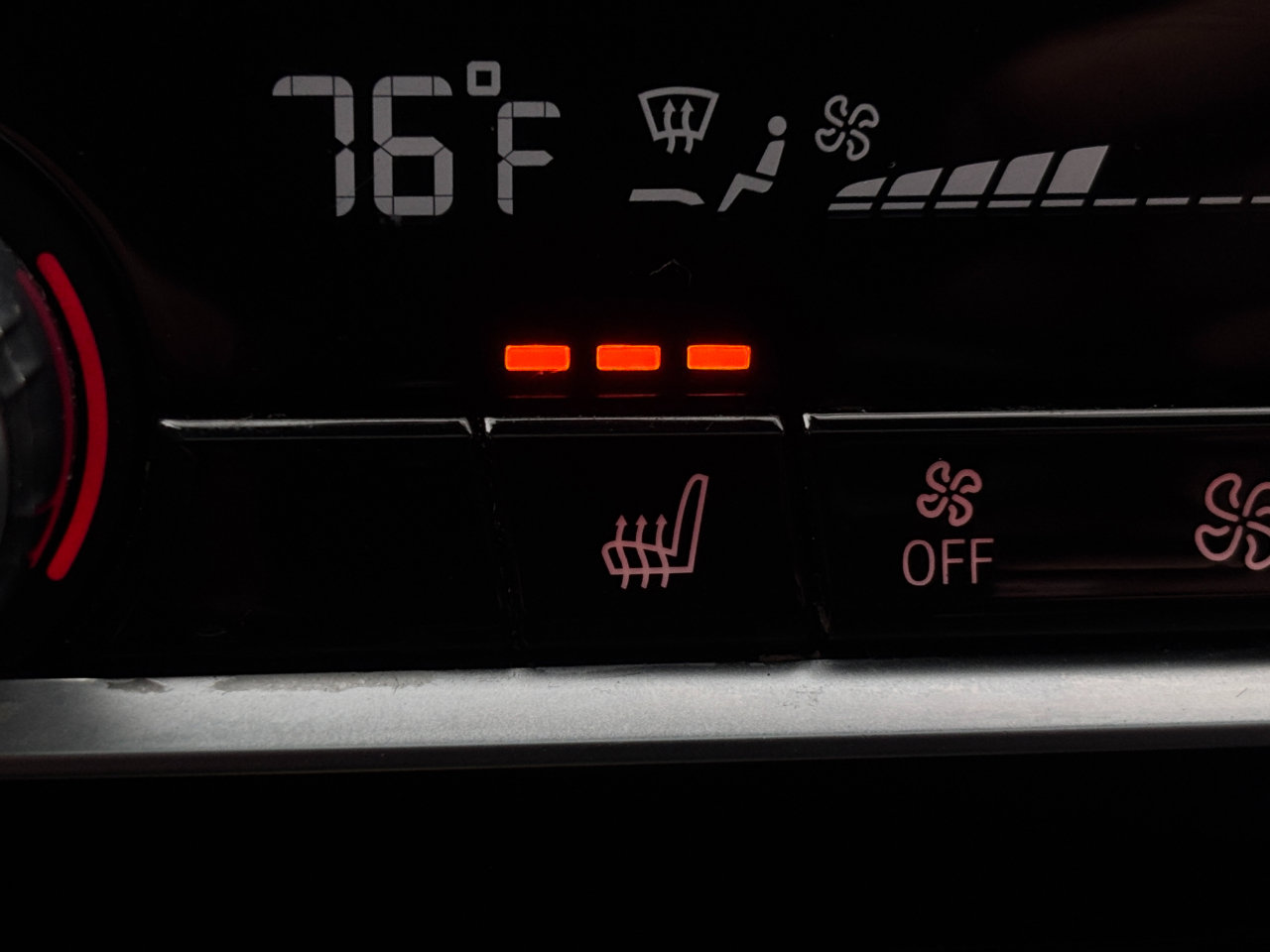 Used 2022 BMW 530i xDrive w/ M Sport Package image 6