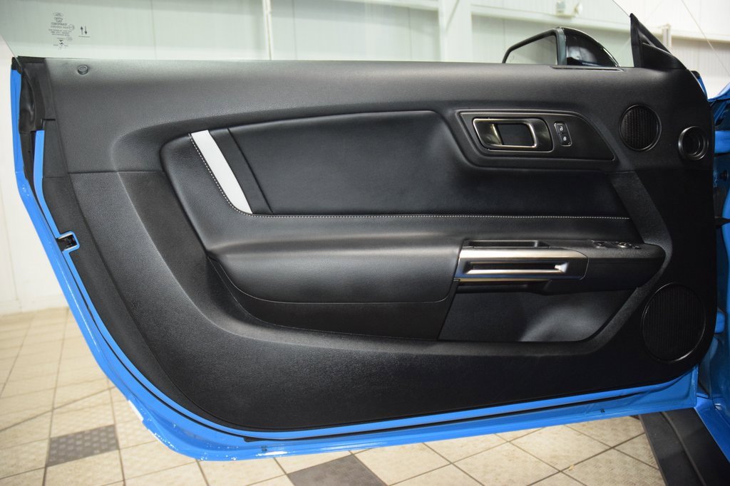 Used 2022 Ford Mustang Shelby GT500 w/ Technology Package image 44