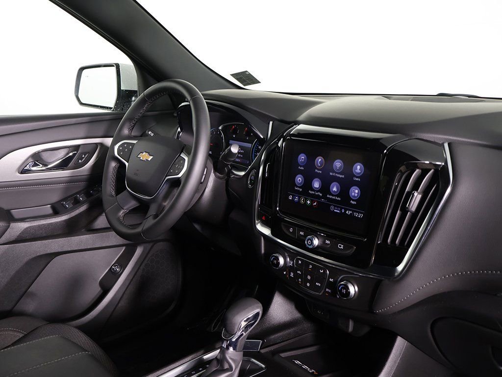 Used 2024 Chevrolet Traverse LT image 25