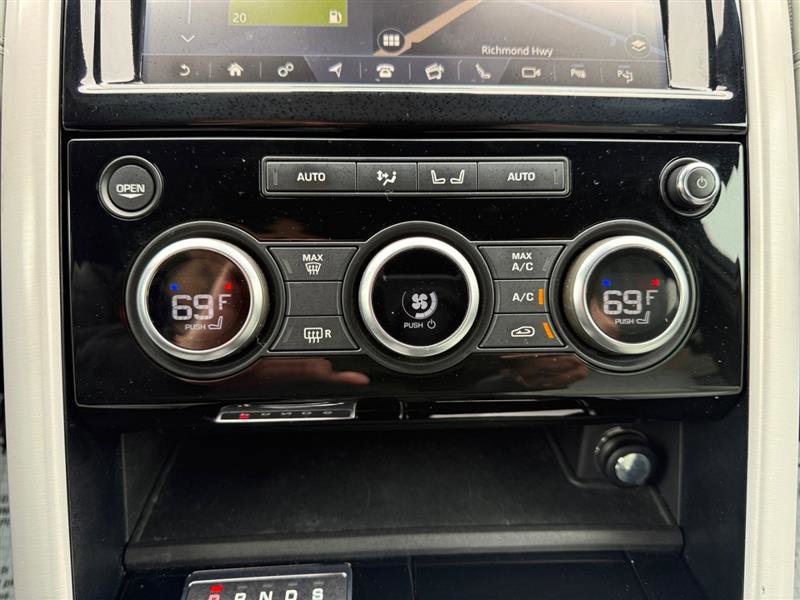 Used 2019 Land Rover Discovery HSE Luxury image 26