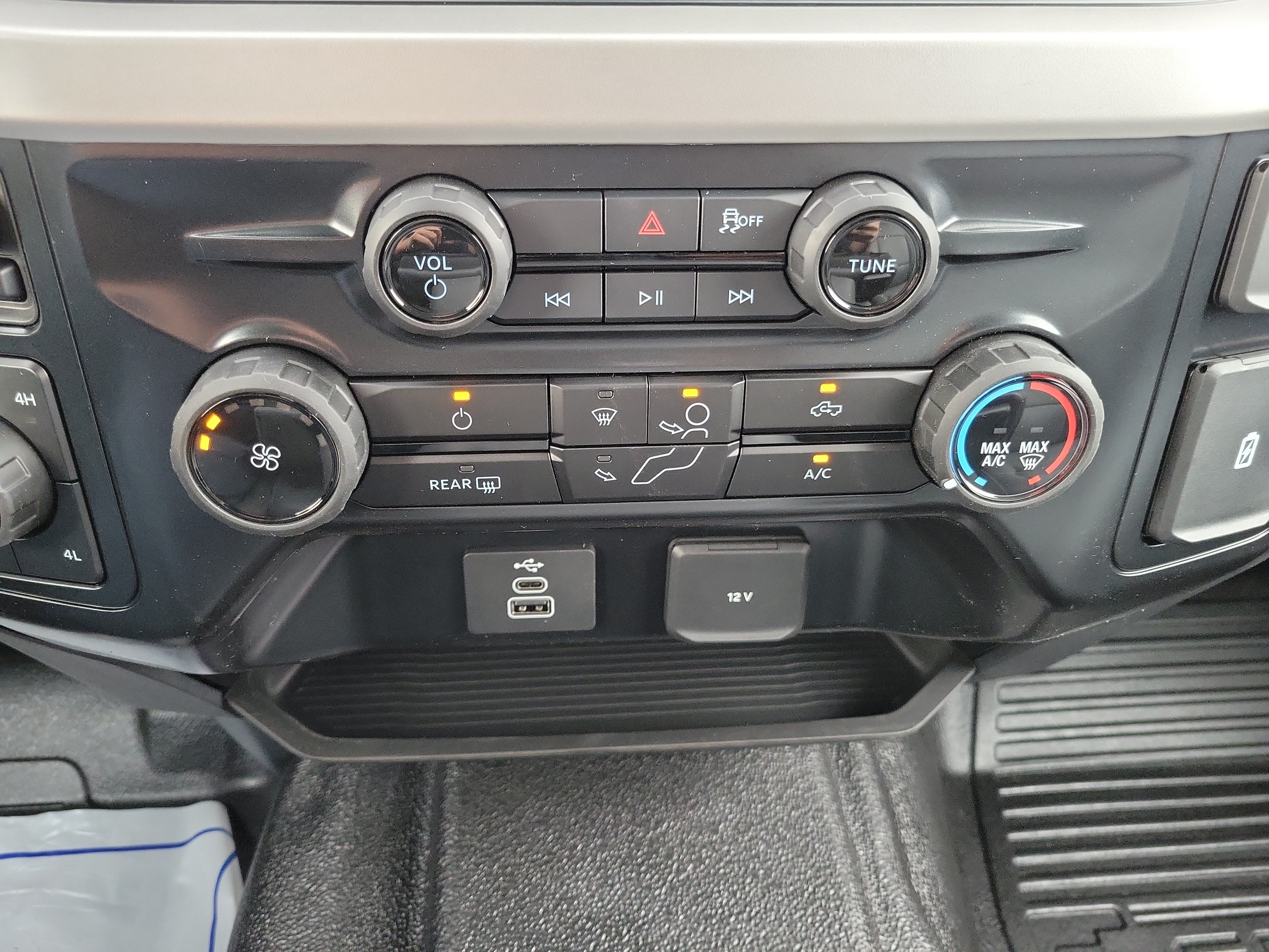 New 2026 Ford F350 XL w/ FX4 Off-Road Package AWD/4WD image 22