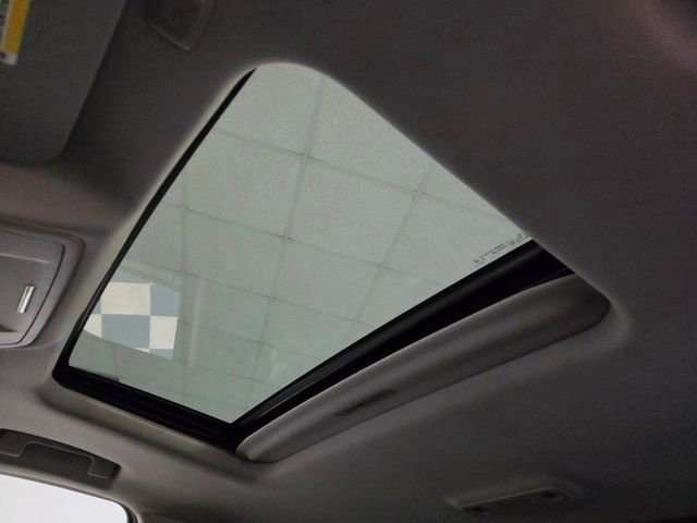 Used 2015 GMC Sierra 1500 Denali w/ Driver Alert Package image 17