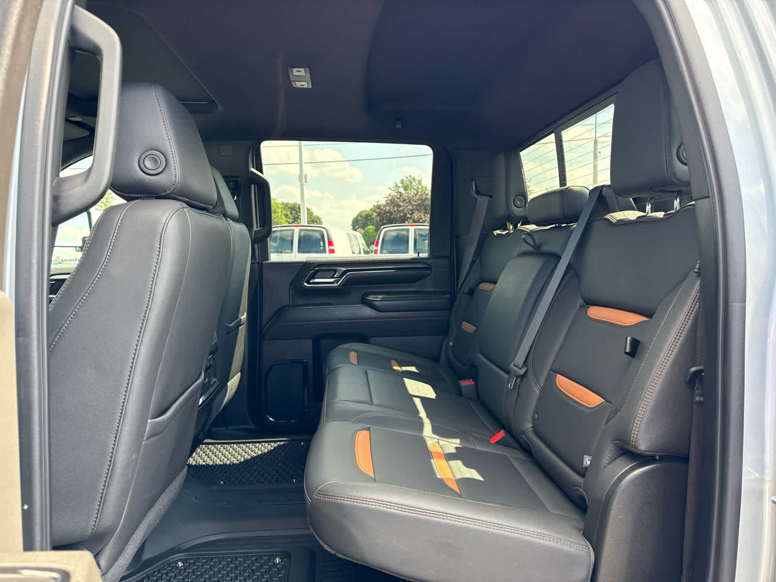 Certified 2024 GMC Sierra 3500 AT4 w/ AT4 Premium Plus Package AWD/4WD image 23