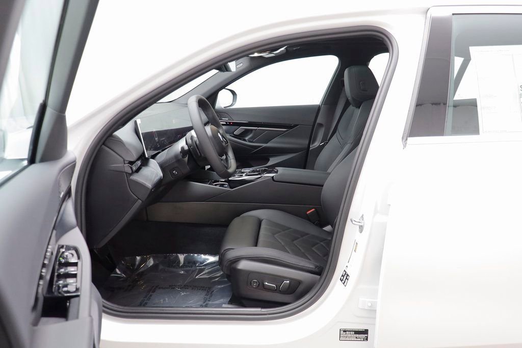 New 2026 BMW 530i xDrive w/ Premium Package image 5