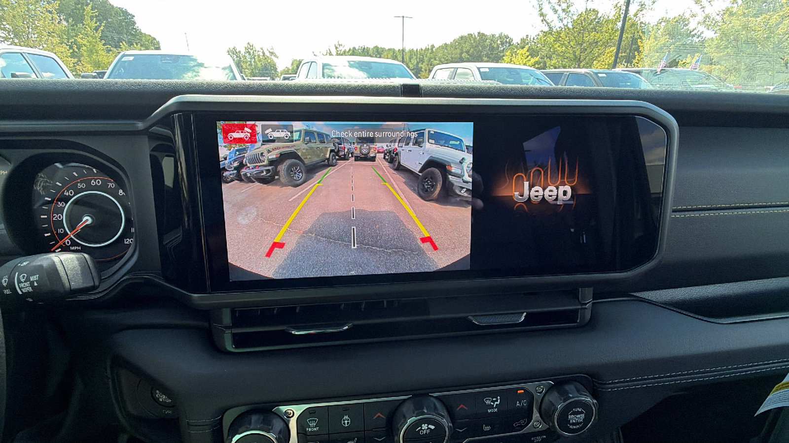 New 2027 Jeep Wrangler Unlimited Sahara AWD/4WD image 28