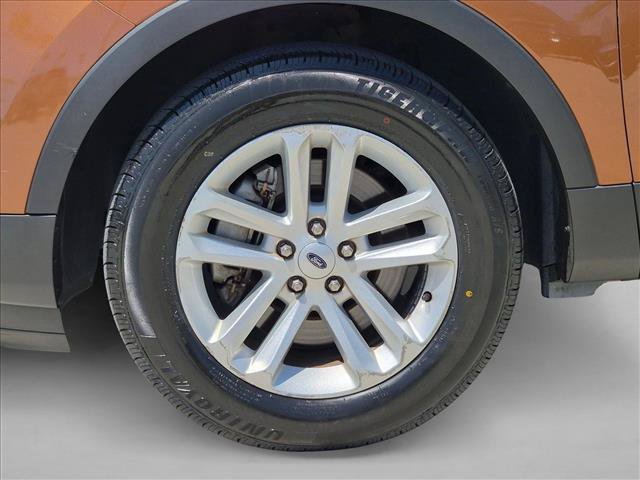 Used 2017 Ford Explorer XLT w/ Equipment Group 202A FWD image 24