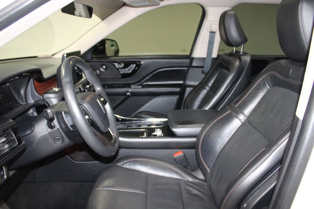 Used 2022 Lincoln Aviator Reserve w/ Equipment Group 201A AWD/4WD image 17