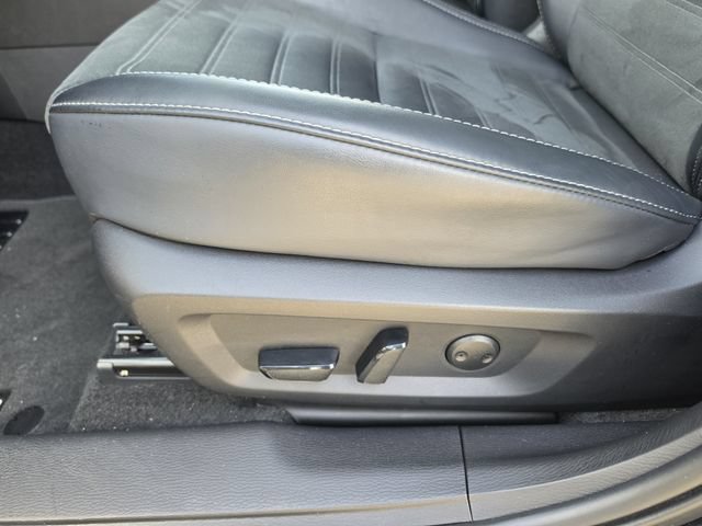 Used 2025 Mitsubishi Outlander SE FWD image 18