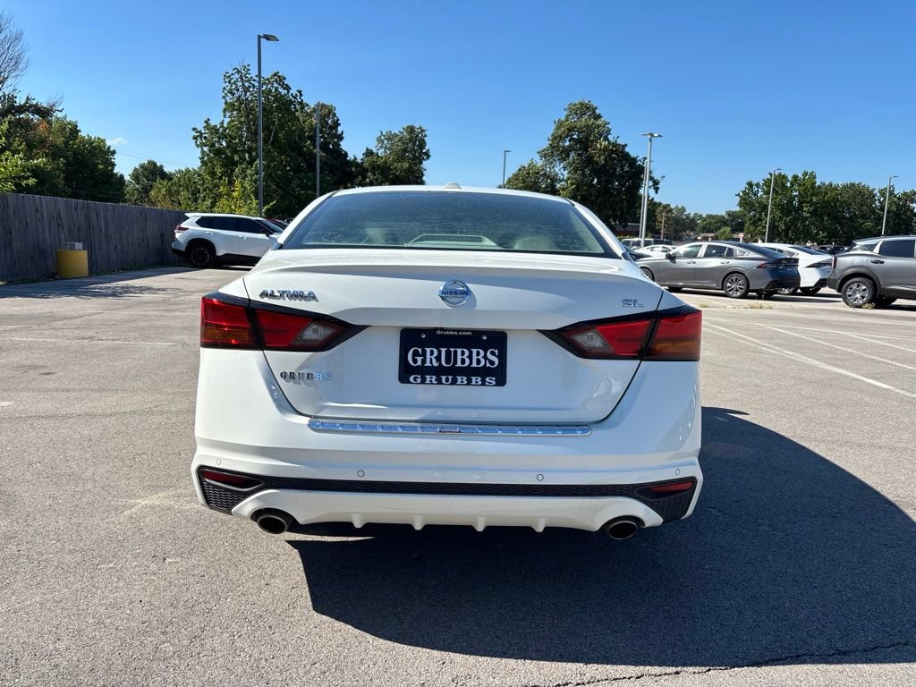 Used 2020 Nissan Altima 2.5 SL FWD image 6