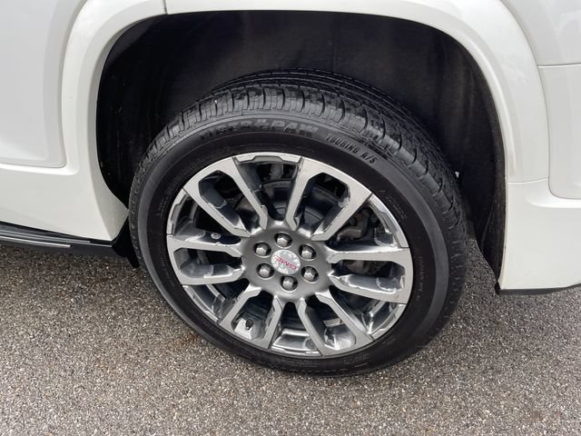 Used 2020 GMC Acadia Denali w/ LPO, 'HIT The Road' Package AWD/4WD image 46