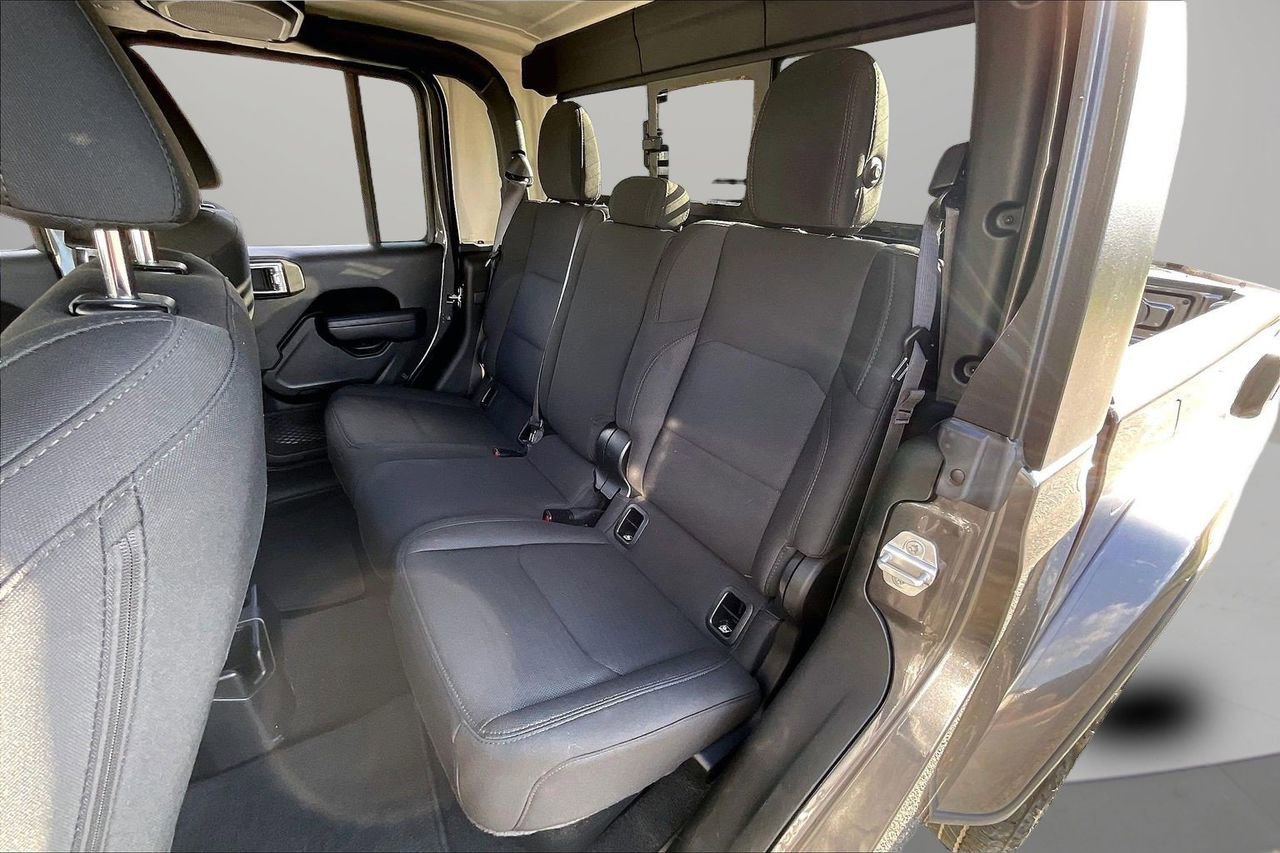 Certified 2022 Jeep Gladiator Sport image 22