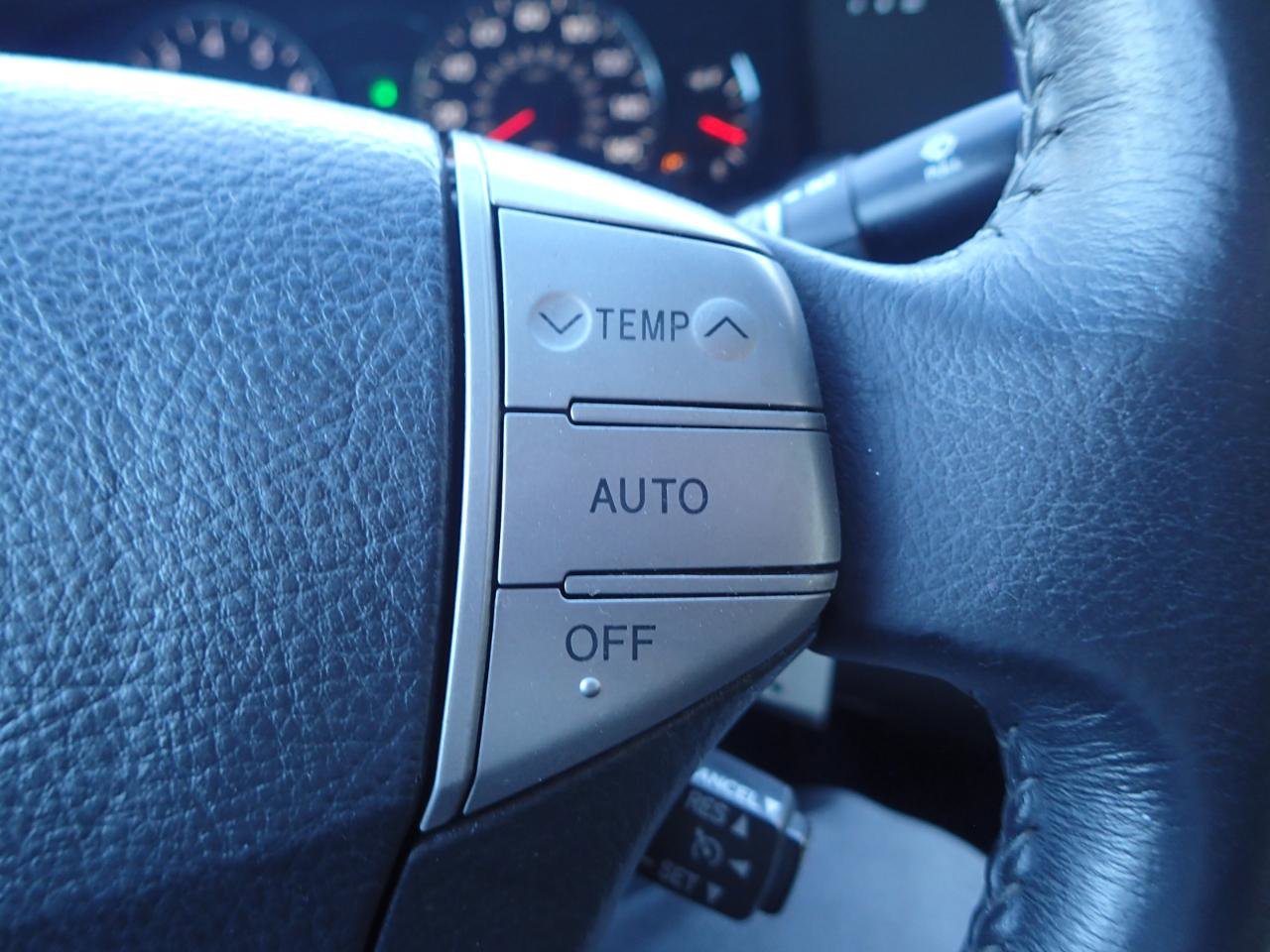 Used 2008 Toyota Avalon Touring FWD image 15