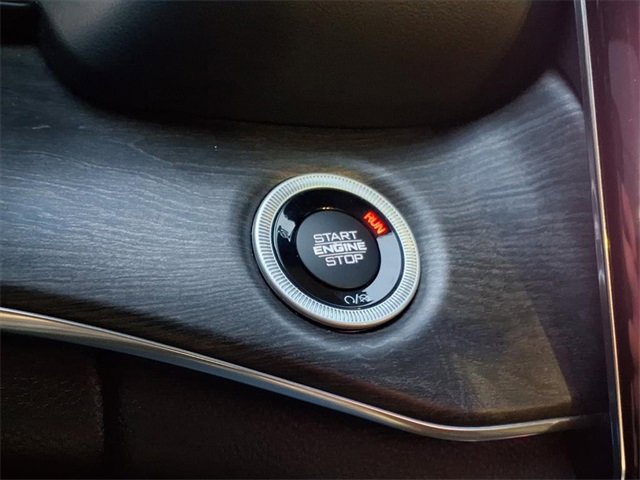 Used 2023 Jeep Grand Cherokee Overland w/ Advanced Protech Group III image 17