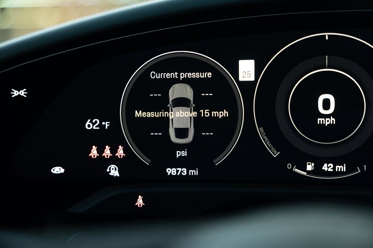 Used 2022 Porsche Taycan Turbo S image 62