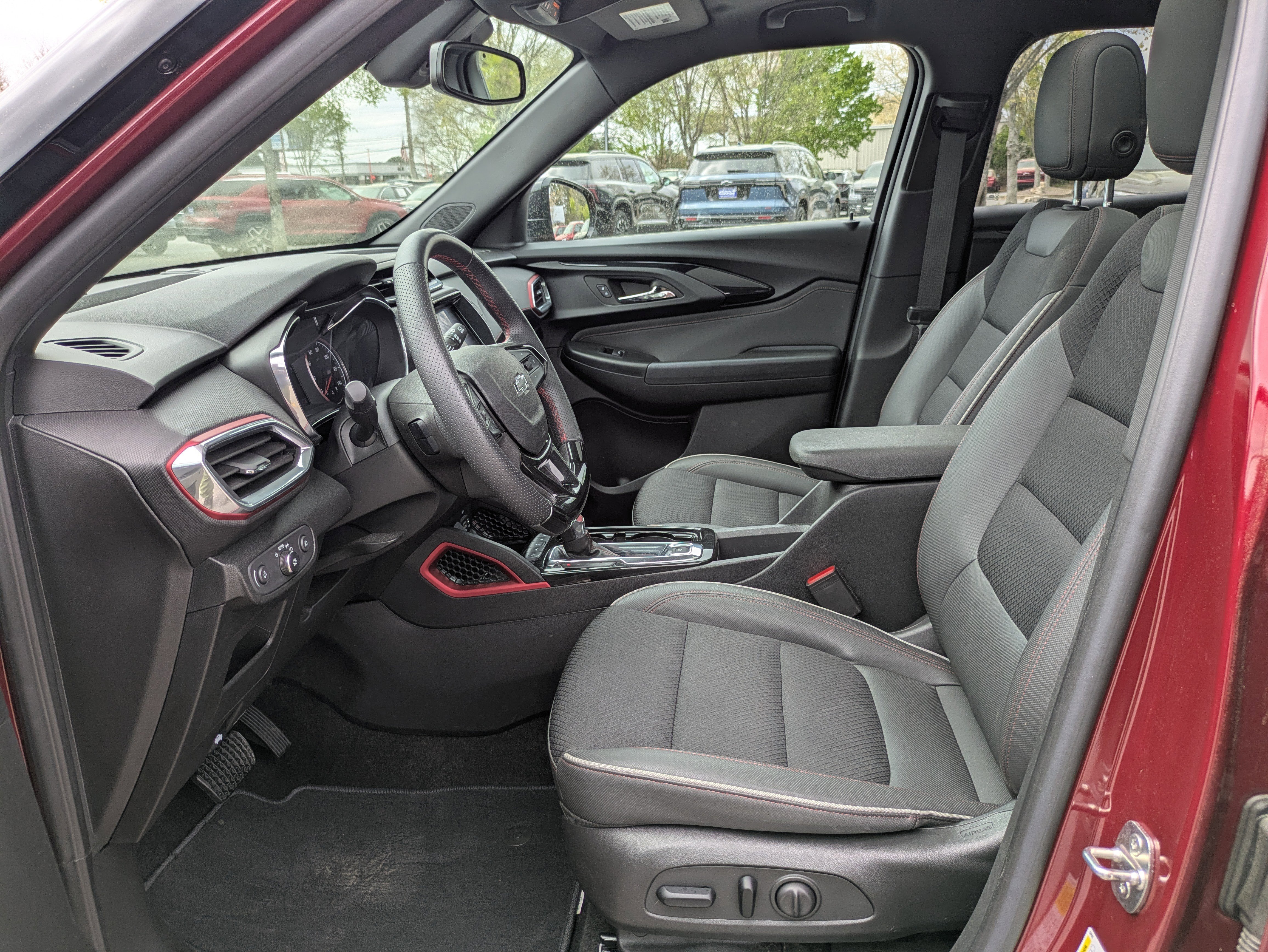 Used 2023 Chevrolet TrailBlazer RS w/ Sun and Liftgate Package image 21