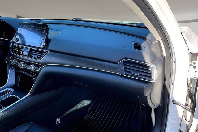 Used 2020 Honda Accord Touring image 24