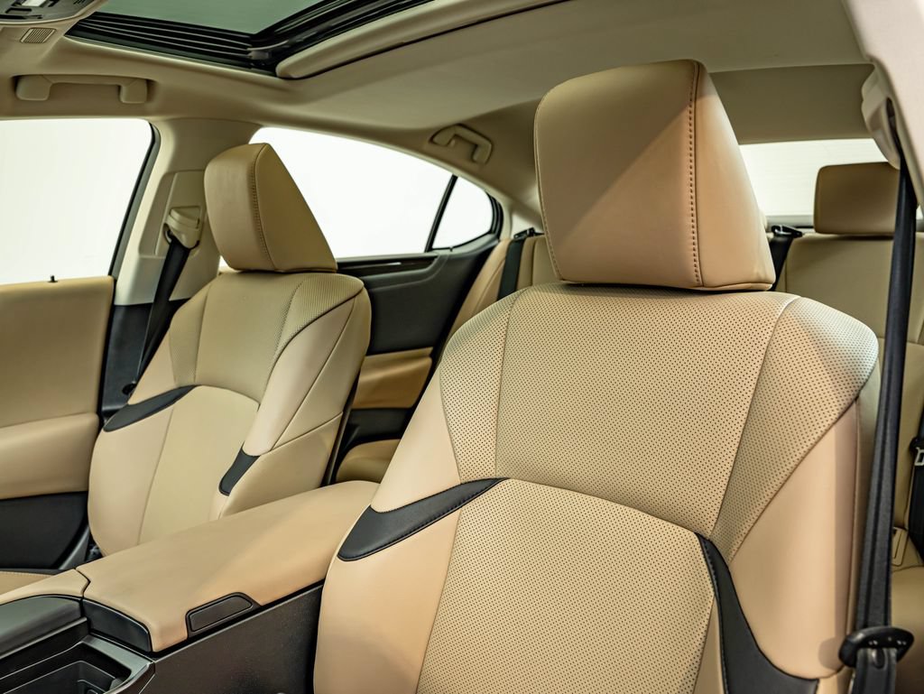 Used 2019 Lexus ES 350 w/ Premium Package FWD image 35