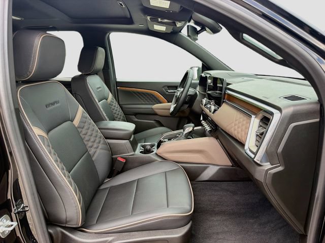 Used 2025 GMC Canyon Denali AWD/4WD image 14