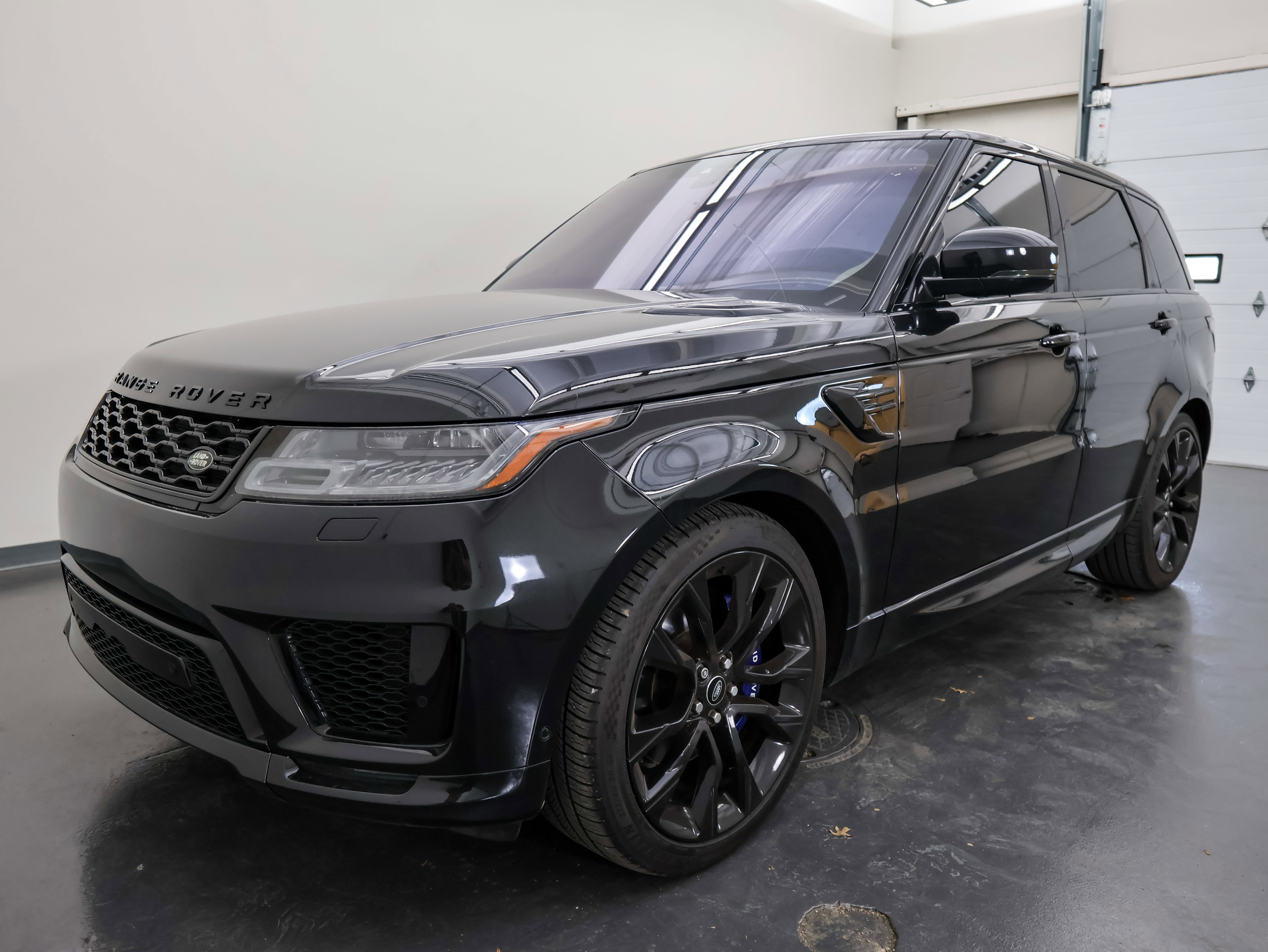 Used 2020 Land Rover Range Rover Sport HSE image 7
