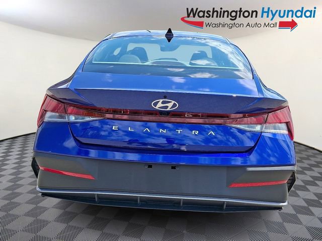 Certified 2024 Hyundai Elantra SEL FWD image 5