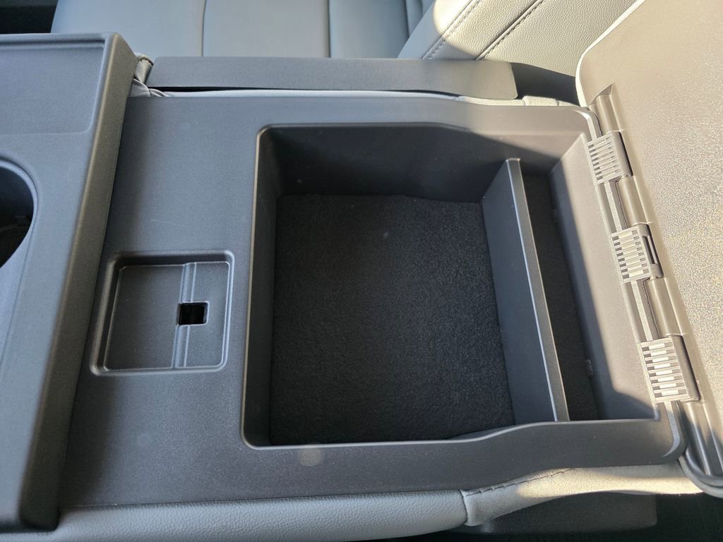 New 2025 Ford F350 XL w/ XL Chrome Package image 54