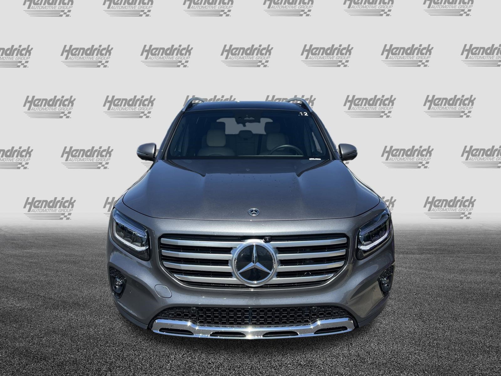 Used 2025 Mercedes-Benz GLB 250 250 image 3