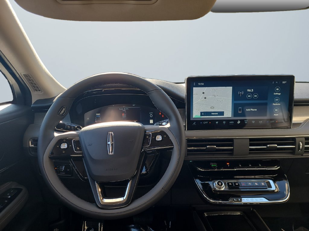 Used 2023 Lincoln Corsair AWD w/ Equipment Group 101A image 10