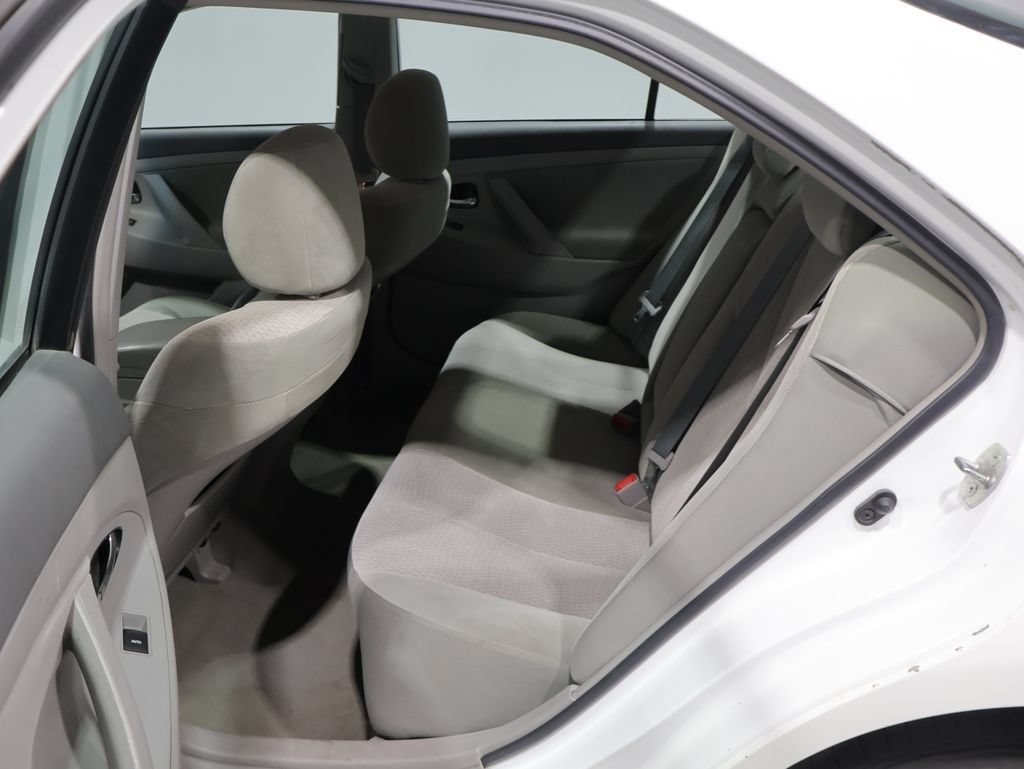 Used 2011 Toyota Camry LE w/ Fleet Convenience Pkg FWD image 16