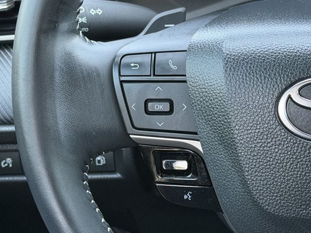 Certified 2025 Toyota Camry SE FWD image 13