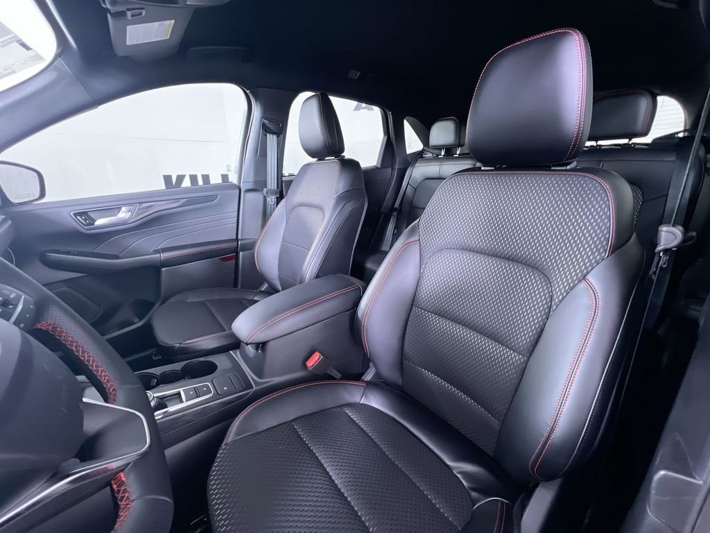 Used 2024 Ford Escape ST-Line w/ Equipment Group 301A image 13