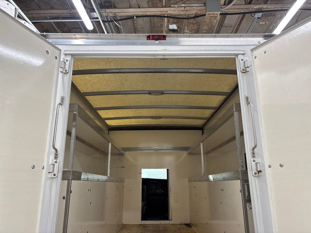 Used 2016 Chevrolet Express 3500 image 23