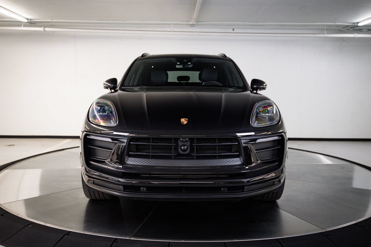 Certified 2023 Porsche Macan AWD/4WD image 10