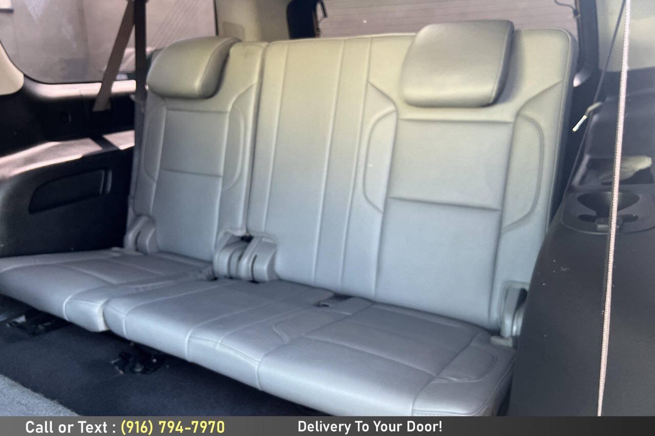 Used 2020 Chevrolet Suburban LT AWD/4WD image 18
