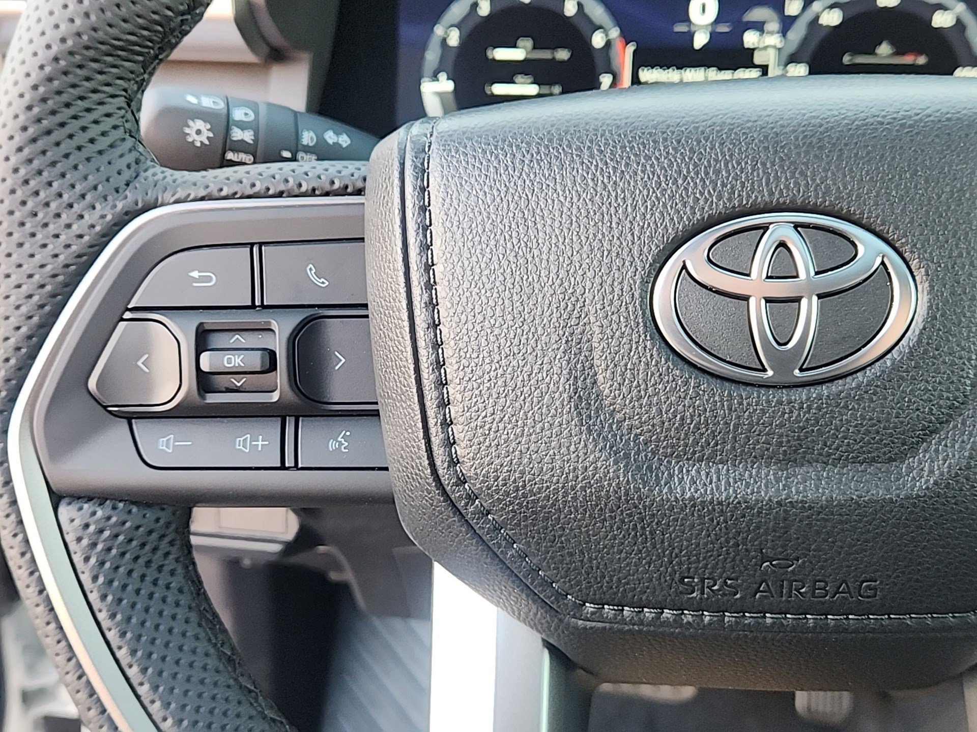 Certified 2025 Toyota Tacoma TRD Off-Road w/ TRD Off Road Premium Package AWD/4WD image 19