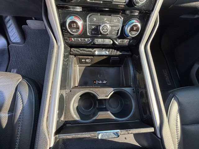 Used 2024 GMC Yukon XL Denali image 6