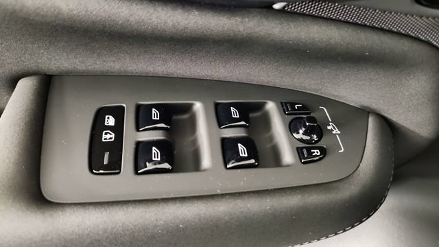 New 2026 Volvo XC90 B6 Plus w/ Protection Package AWD/4WD image 10