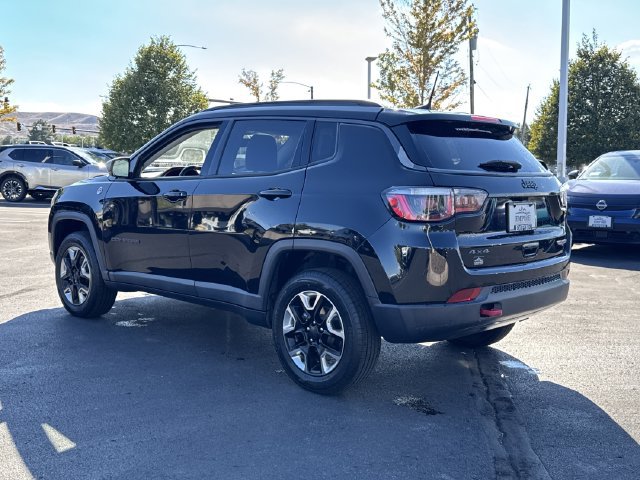Used 2018 Jeep Compass Trailhawk w/ Leather Interior Group AWD/4WD image 5