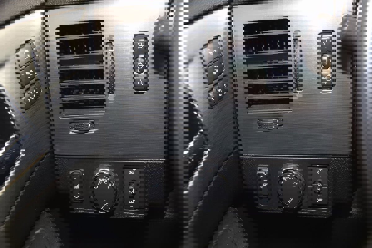 Used 2008 HUMMER H2 image 33