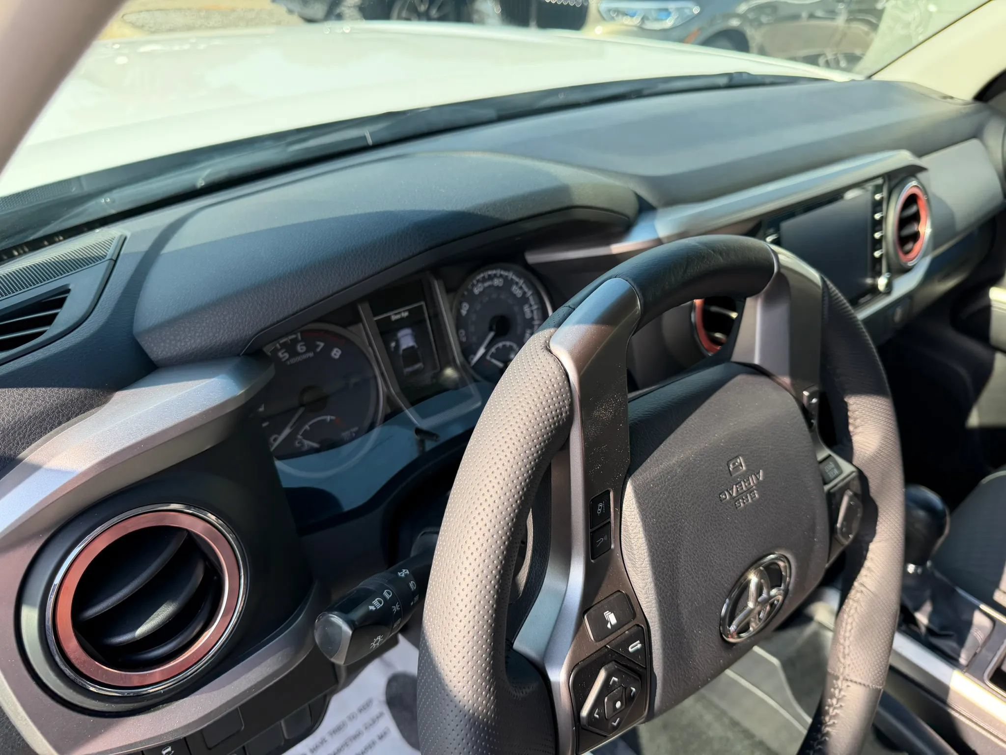 Used 2023 Toyota Tacoma SR5 RWD image 8