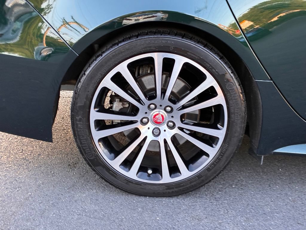 Used 2022 Jaguar XF R-Dynamic SE AWD/4WD image 54