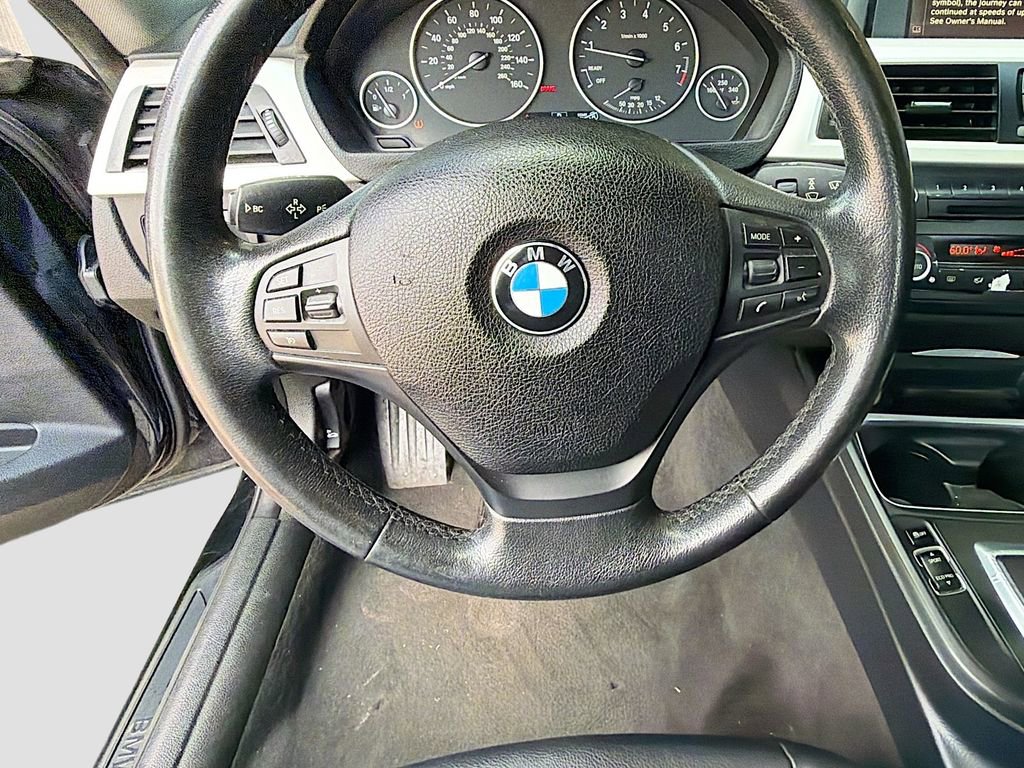 Used 2014 BMW 320i xDrive Sedan image 36