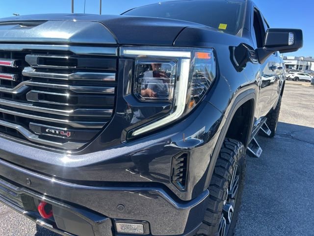 Used 2024 GMC Sierra 1500 AT4 w/ AT4 Premium Package image 9