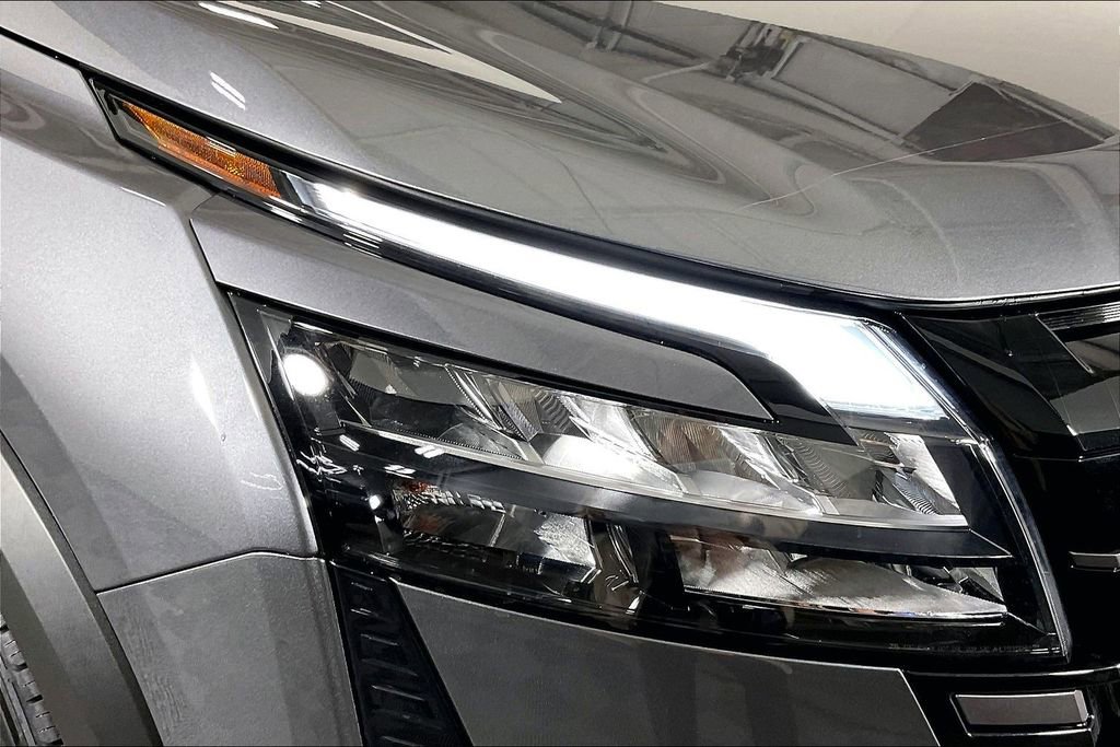 New 2026 Nissan Pathfinder SL FWD image 32