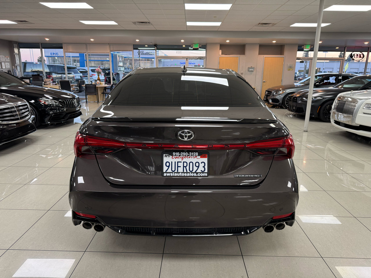 Used 2019 Toyota Avalon Touring w/ Advanced Safety Package image 5