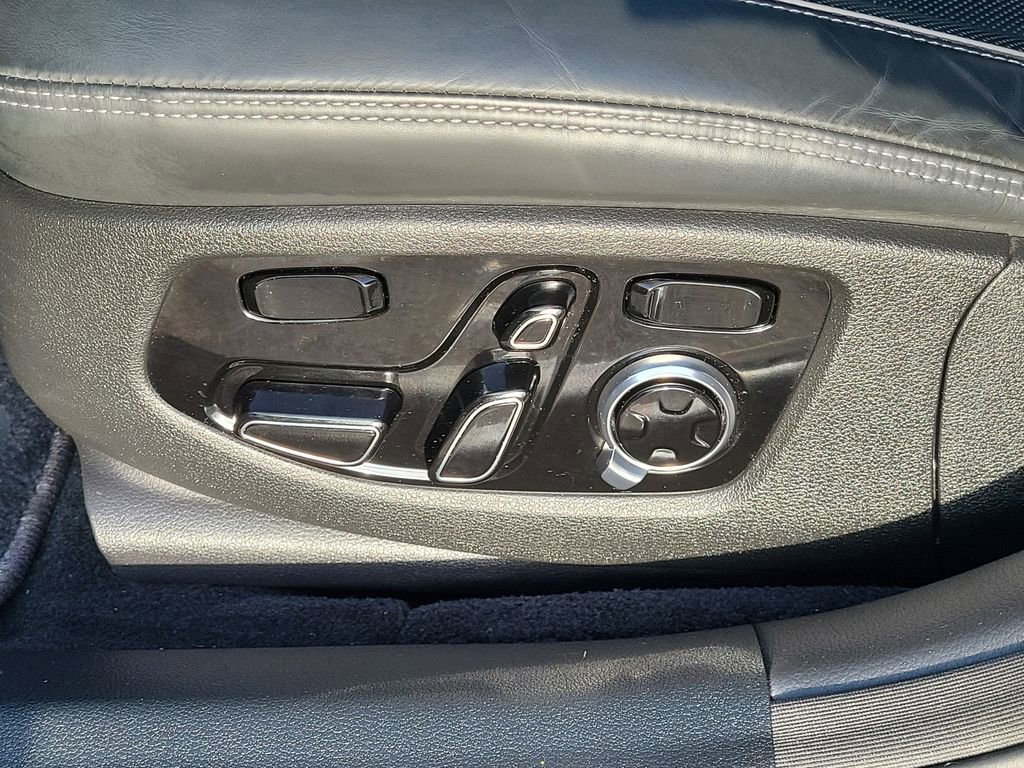 Used 2019 Genesis G90 5.0 Ultimate image 16