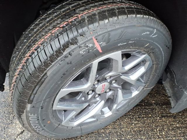 New 2026 GMC Sierra 1500 SLT image 15