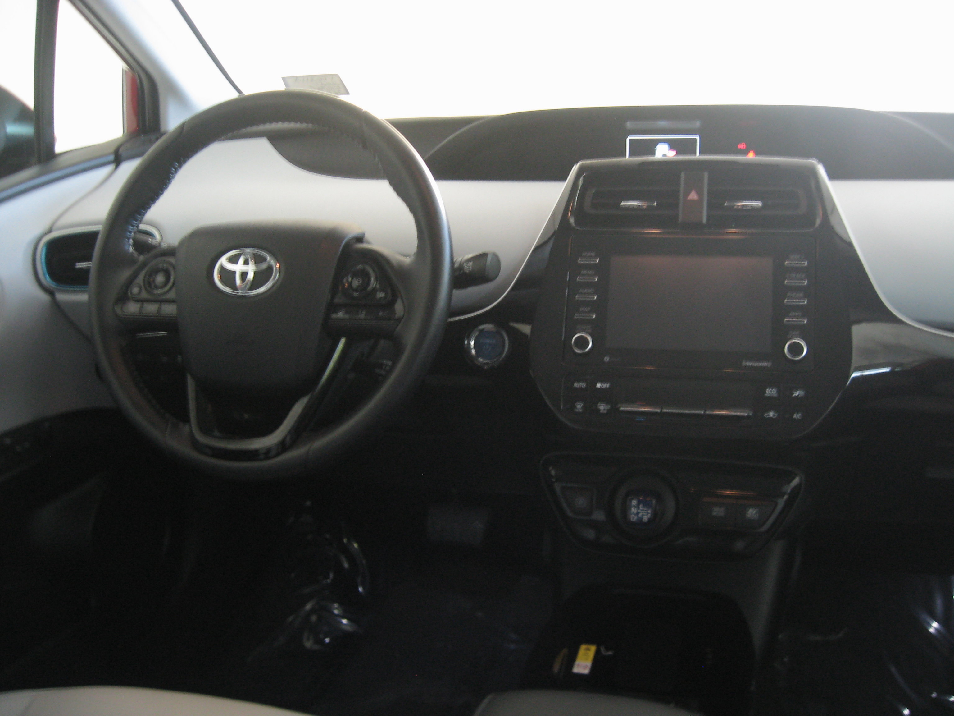 Used 2021 Toyota Prius XLE w/ Advanced Technology Package image 2