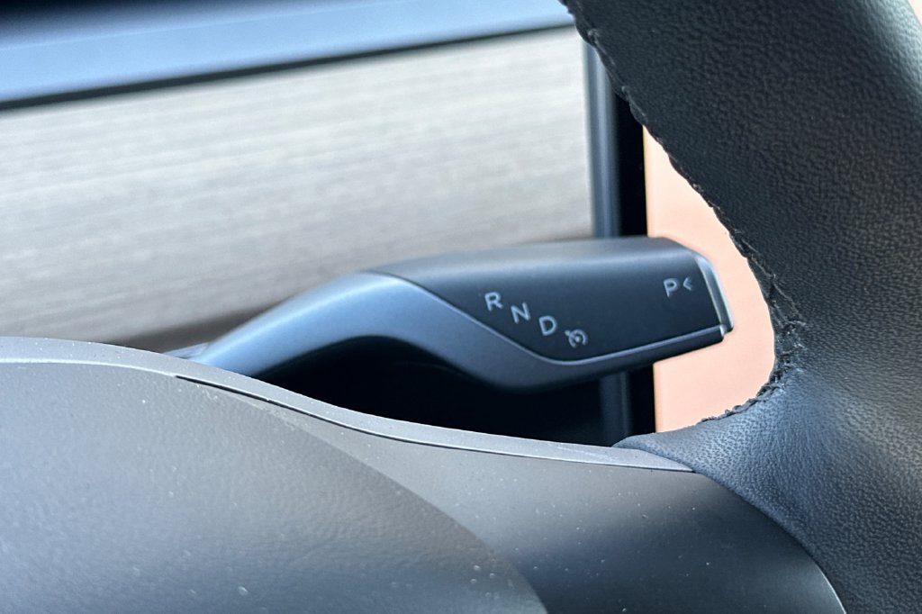 Used 2023 Tesla Model Y 2WD image 21