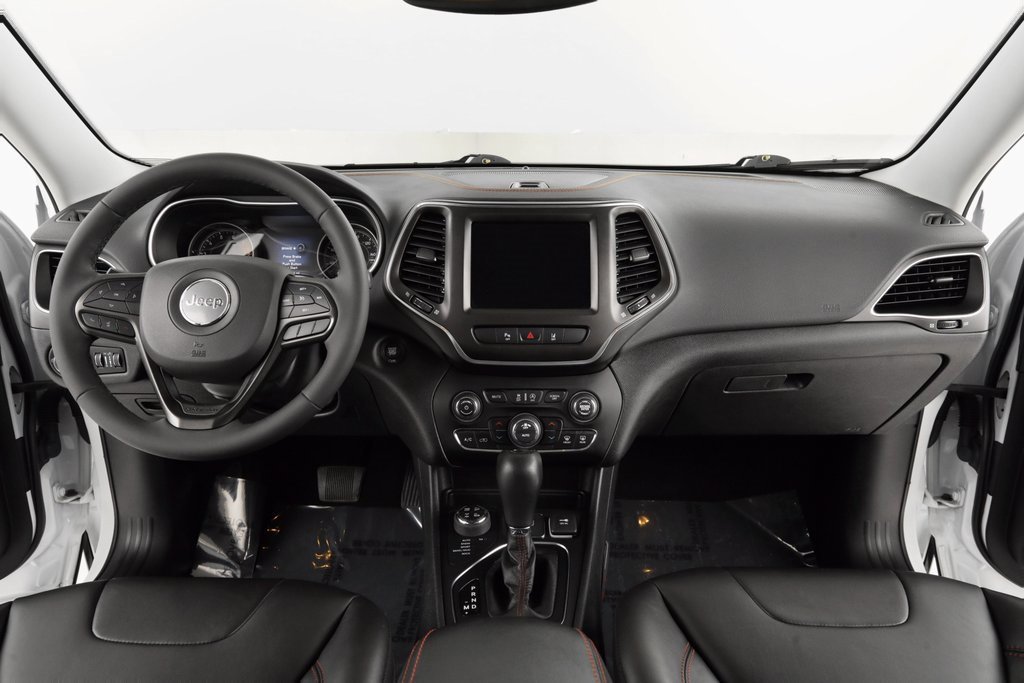 Certified 2021 Jeep Cherokee Trailhawk image 2