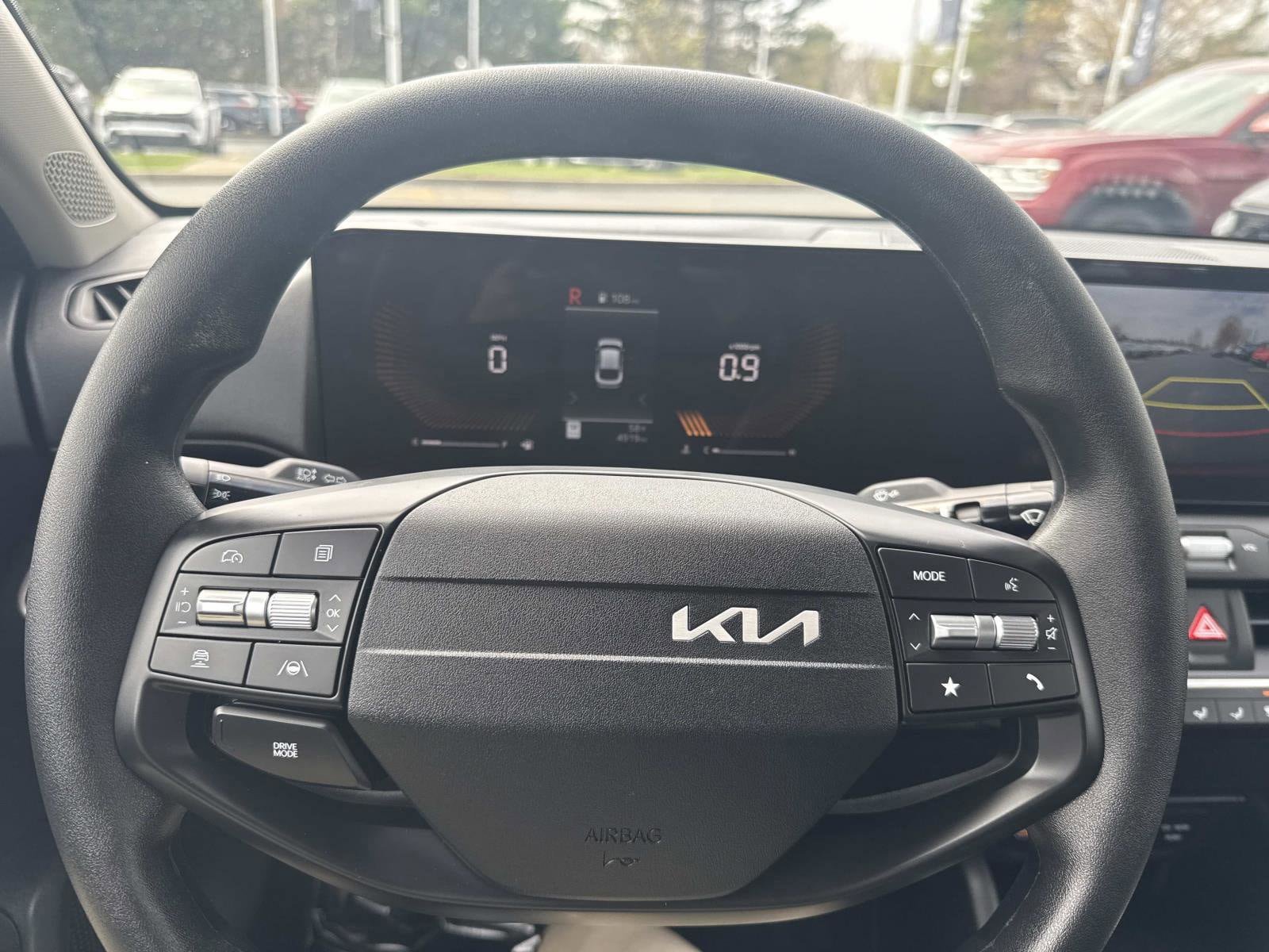 Used 2025 Kia K4 FWD image 27